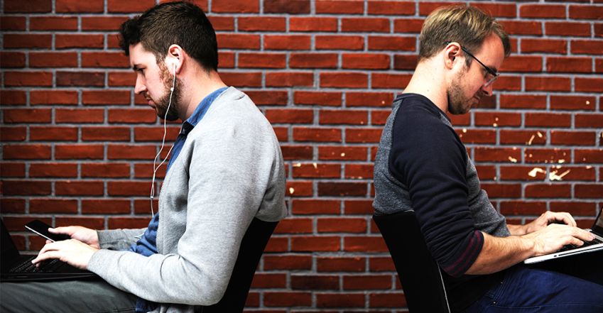 Ne görnyedj! Tippek a jó testtartásért