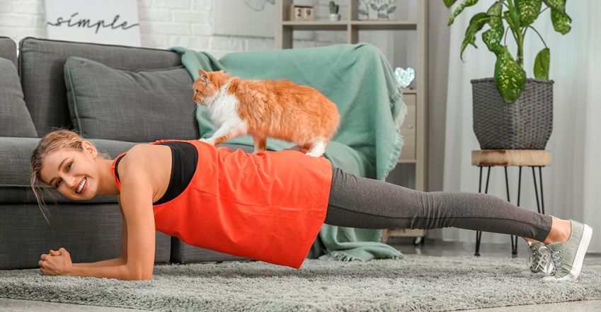 Edzés otthon? Így őrizheted meg a formád anélkül, hogy kimozdulnál